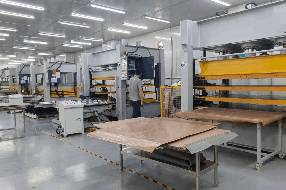 PI 膜热压机 - 新材料及复合材料热压成型设备