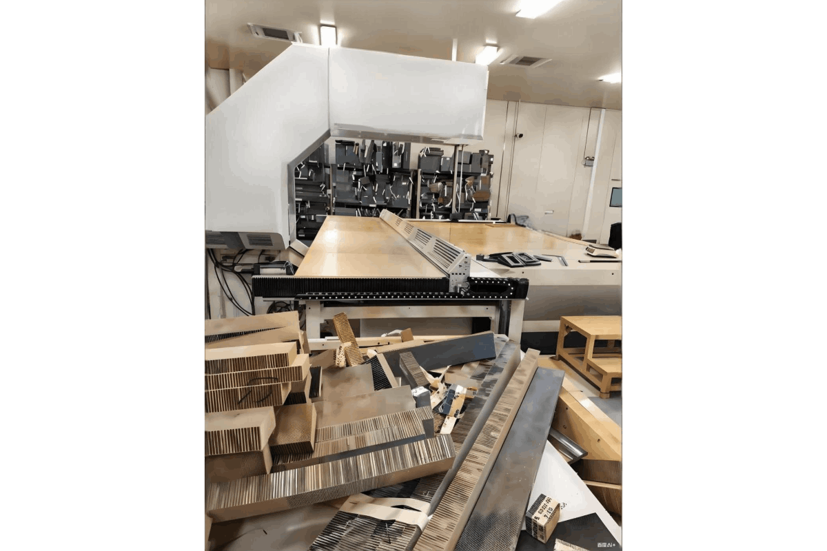 立式带锯设备 - 蜂窝芯材去边切割加工及复合材料应用方案