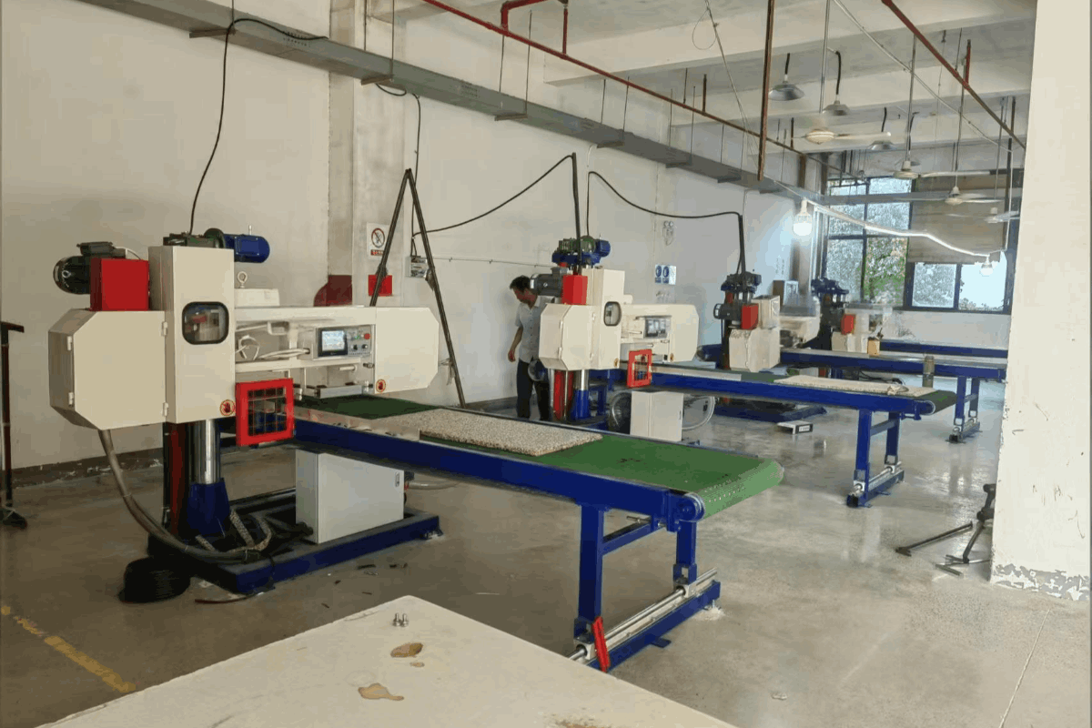 新材料轻木角度带锯 | 高精度轻木及复合材料切割设备