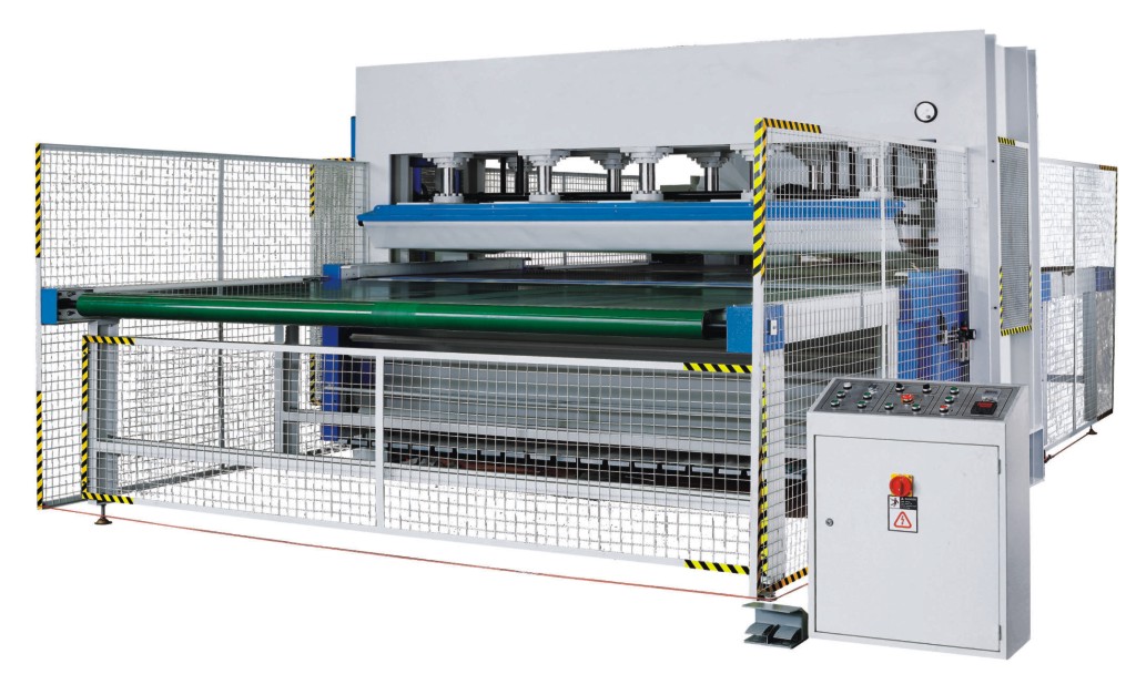 快速型压机自动生产线 | 大幅面板材高效热压贴面设备