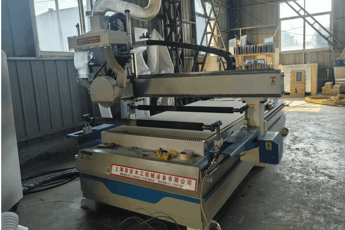 全自动纵横数控裁板锯 | 开料雕刻一体机 | 板式家具数控锯切设备——上海容安木工机械